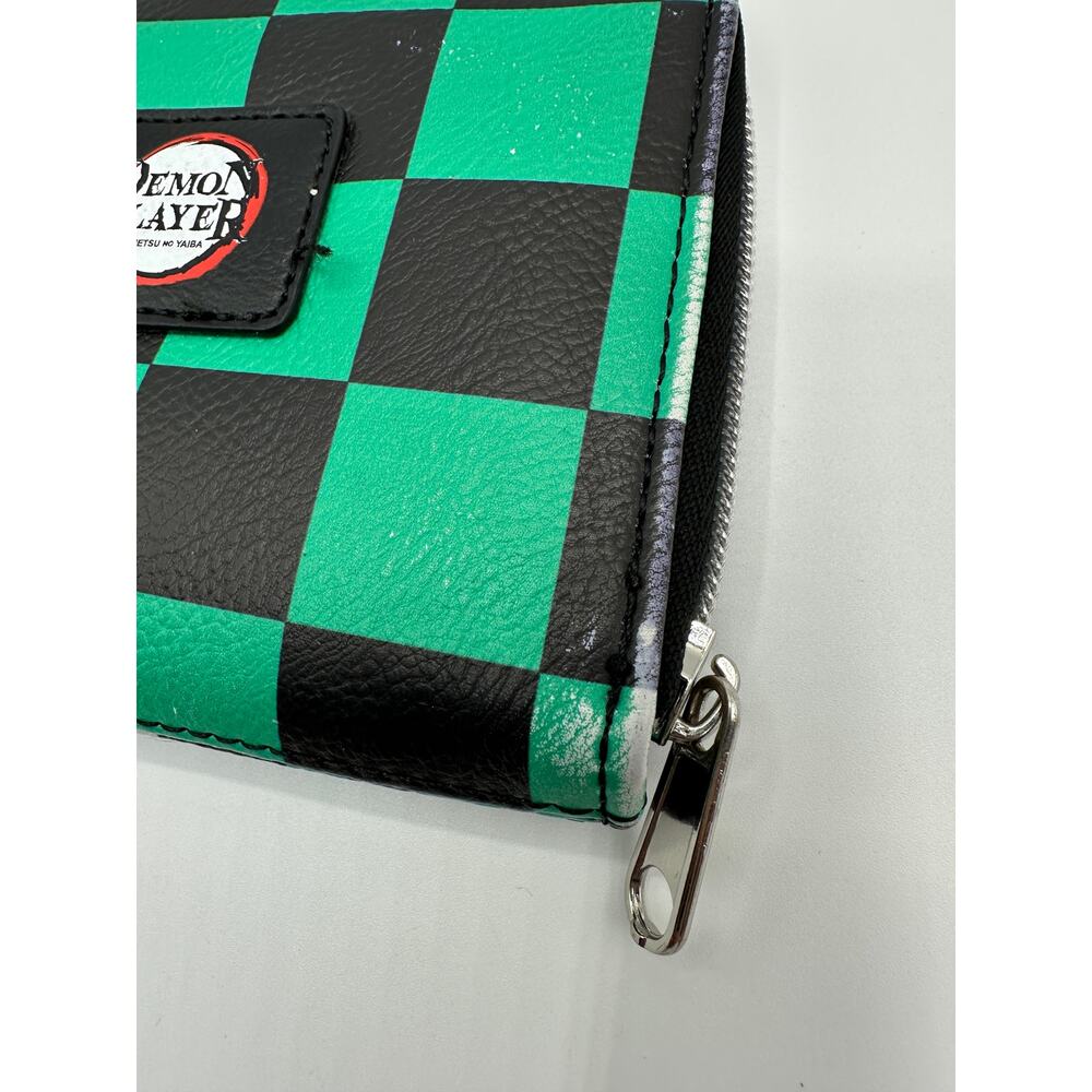 ✨ Funko Demon Slayer Tanjiro Kamado Checkerboard Wallet ✨ - Picture 2 of 9